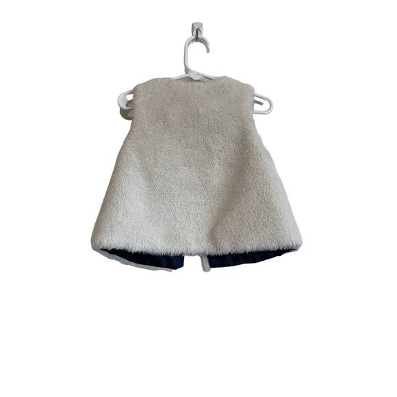 Max Studio white faux fur vest w/ red plaid bow lined warm heavyweight Size 4T - Picture 2 of 4